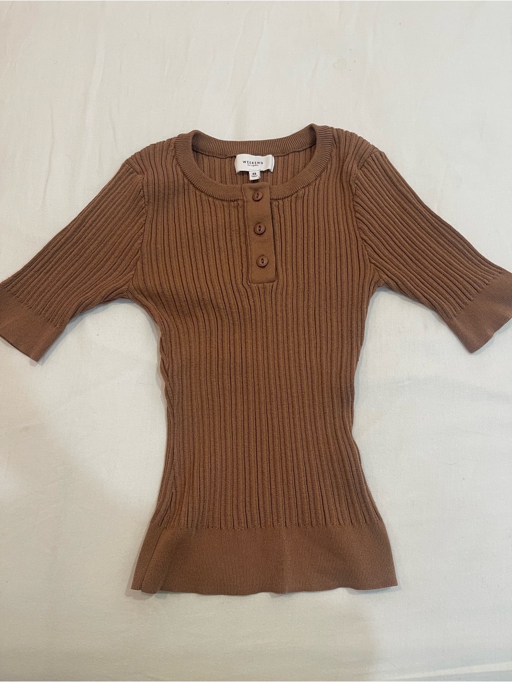 Wilfred Brown Ribbed Short-Sleeve Henley Sweater